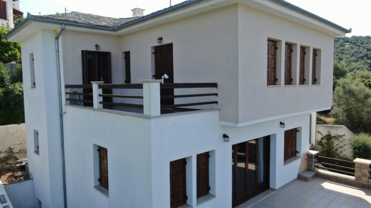 Faihs * Afissos